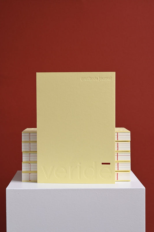 Gratitude journal · sorbet yellow